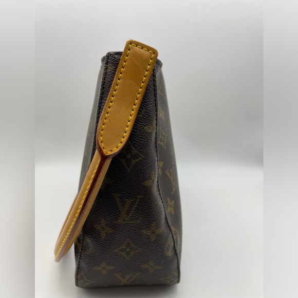 Louis Vuitton Monogram Looping Shoulder Bag - Picture 4 of 15
